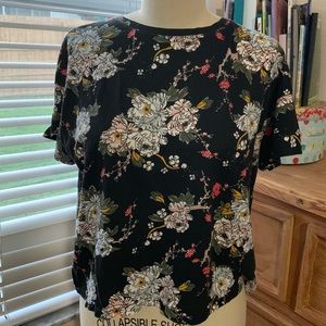 Zara Floral Shirt. (D-7)